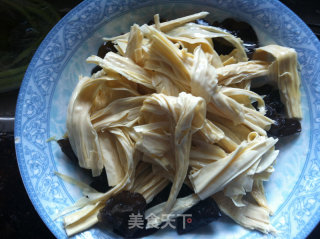 Bean Curd with Fungus recipe
