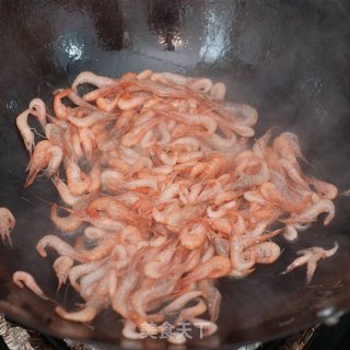 Fried Small River Prawns with Salted Egg Yolk recipe