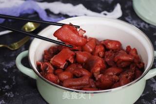 Braised Pig's Trotters with Red Glutinous Rice recipe