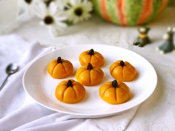 Pumpkin Sticky Rice Bun recipe