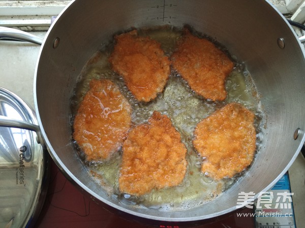 Pan-fried Pork Chop-soft Fried Tenderloin recipe