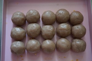 Taro Egg Yolk Mooncake-cantonese-style Mooncake recipe