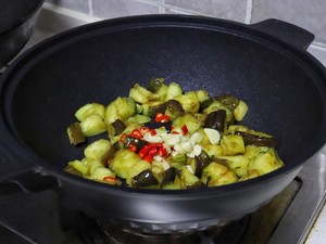 Don't Need to Deep-fry, Eat Meaty Braised Eggplant recipe