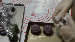 #新良第一节烤大赛# Peach Mountain Skin Moon Cakes recipe