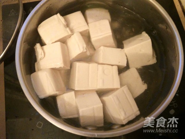 Seaweed Tofu Soup recipe