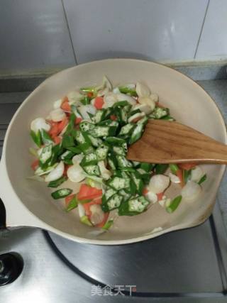 Fried Okra with Pleurotus Eryngii recipe