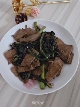 Stir-fried Pork Liver with Blood Skin Vegetables recipe
