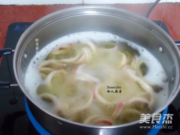 Stir Fried Squid Rings with Winter Bamboo Shoots recipe