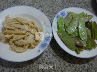 Fried Lentils with Bamboo Shoots recipe