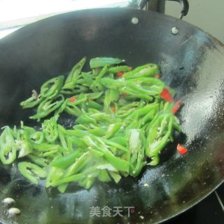 Stir-fried Pork with Soy Sauce and Chili recipe