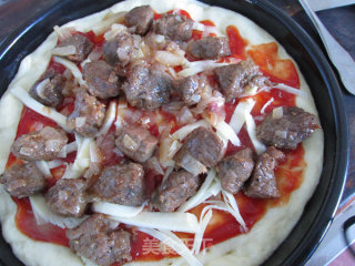 French Black Pepper Beef Pizza recipe