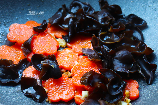 Broccoli Stir-fried Fungus recipe