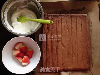 Cocoa Strawberry Chiffon Cake Roll-(28*28 Baking Tray) recipe