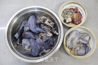 Three Kinds of Black-bone Chicken-black-bone Chicken Soup, Black-bone Chicken Wonton, Fried Black-bone Chicken Mixed recipe