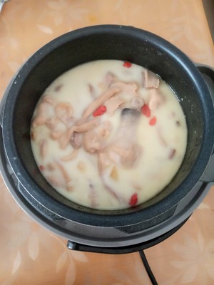 Milky White Pork Belly Chicken Soup~it's Delicious and Nutritious. It Turns Out that this Seasoning is Added in It recipe