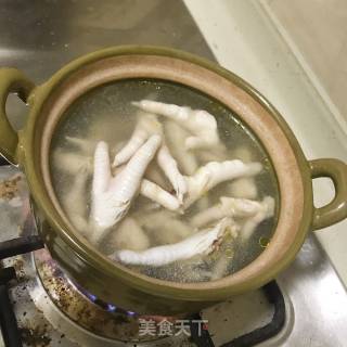 Beer Boiled Chicken Feet recipe