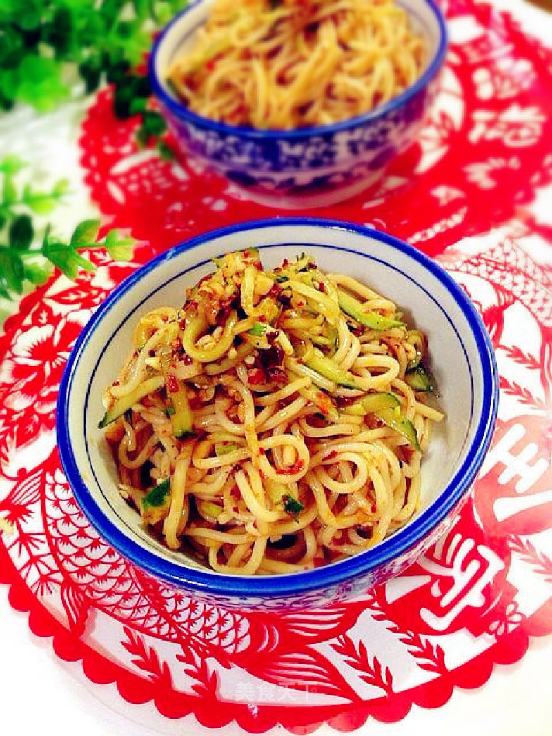 Spicy and Spicy Noodles recipe
