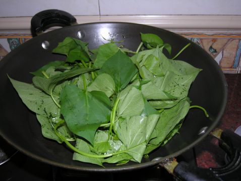 Sweet Potato Leaves with Peanut Butter recipe