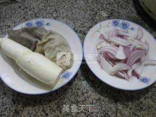 Stir-fried Rice White with Onion Pork Belly recipe