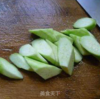Stir-fried No. 5 Dishes with Bacon and Loofah recipe