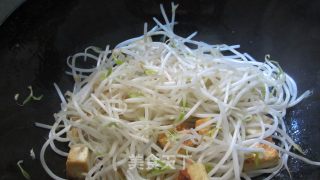 Tofu Mixed with Sprouts recipe