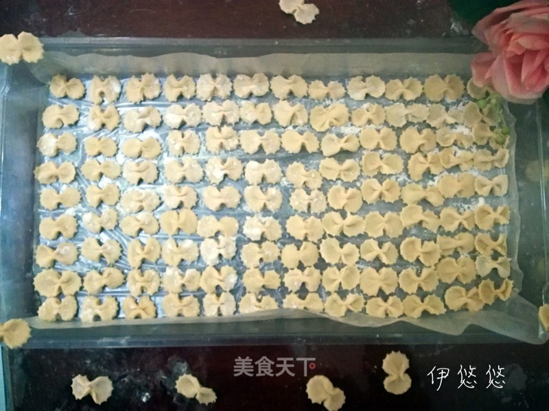 Baby Food Supplement-handmade Sweet Potato Butterfly Noodles recipe
