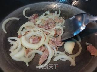 Stir-fried Pork with Pleurotus and Green Pepper recipe
