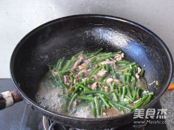 Shredded Pork with Cowpeas recipe