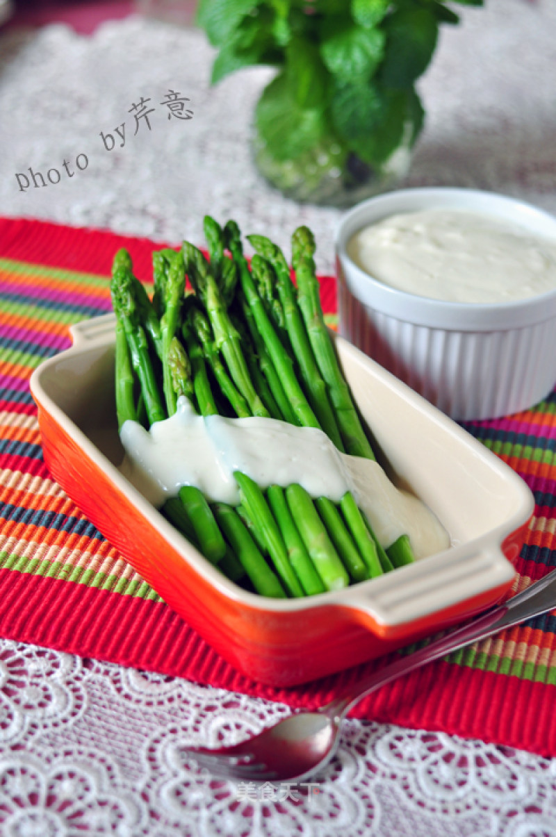 Asparagus with Creamy Sauce recipe