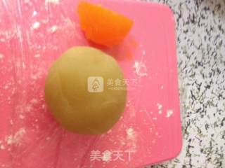 Homemade Mid-autumn Mooncakes recipe