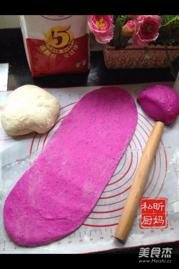 Pitaya Color-changing Buns recipe