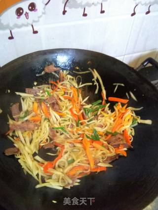 Stir-fried Sausage with Shredded Radish recipe