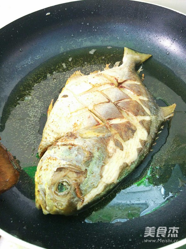 Dry Fried Pomfret recipe