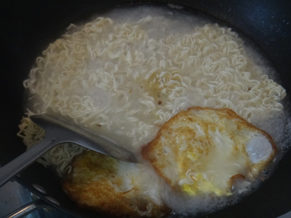 Egg Boiled Noodles recipe