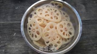 Sliced Lotus Root with Scallion Oil recipe
