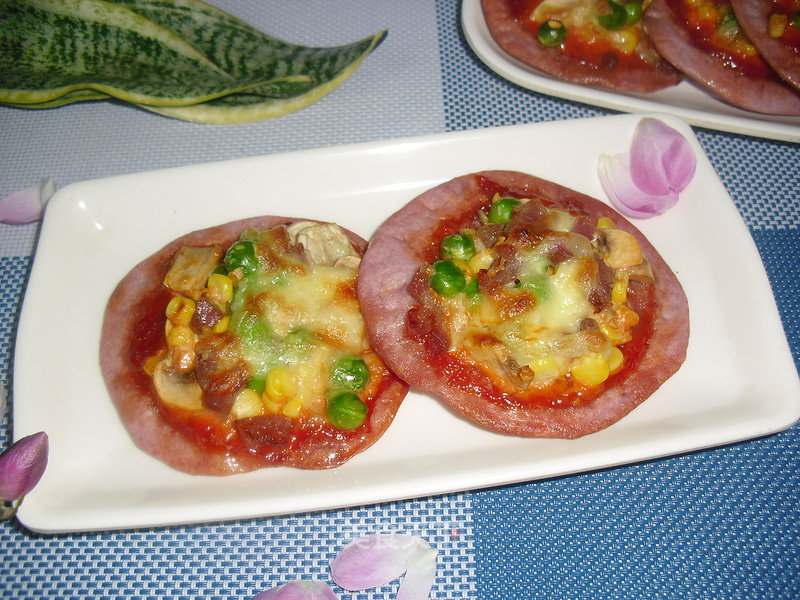 Dumpling Pizza with Vegetable Sauce recipe