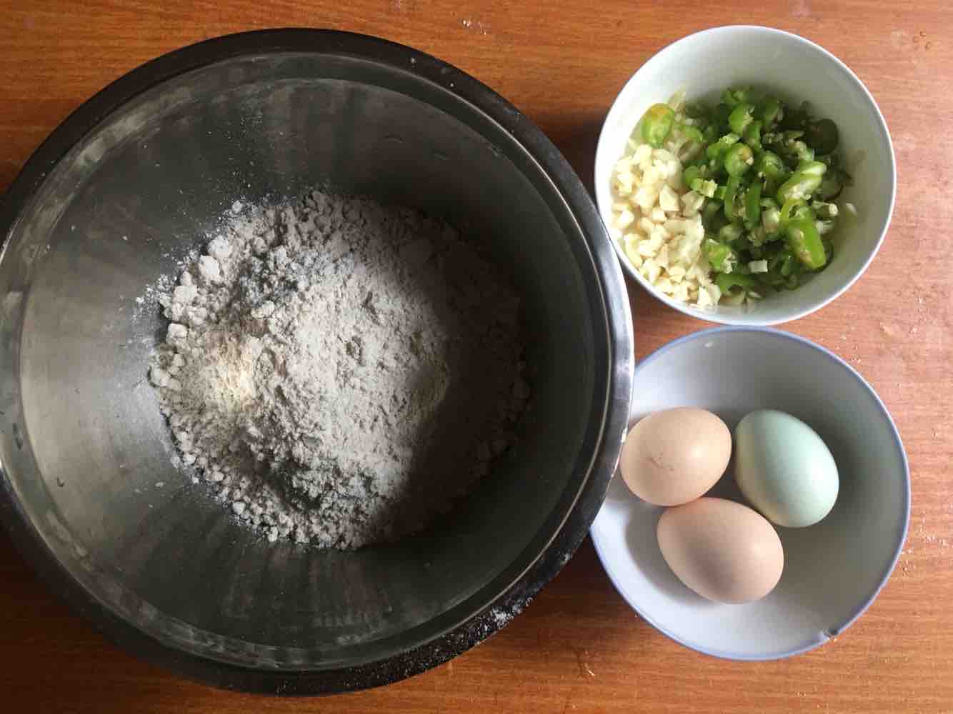 Minced Noodles with Egg Sauce recipe