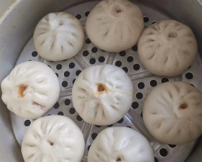 Delicious and Juicy Meat Buns and Steamed Buns [steps are Super Detailed] recipe