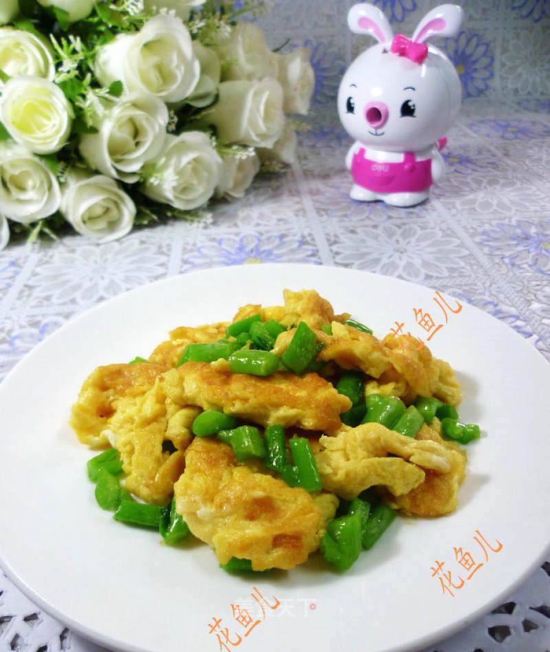 Scrambled Eggs with Fungus and Vegetable Stem recipe