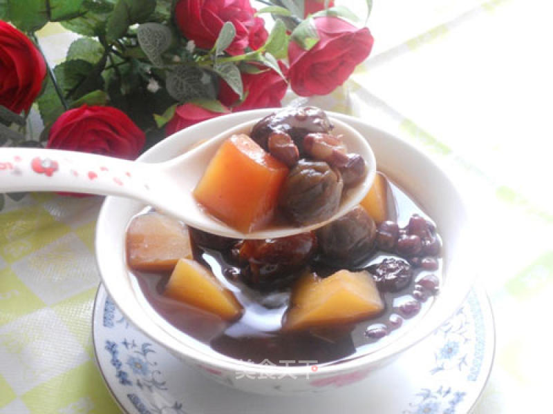 Sweet Soup with Papaya, Red Bean and Longan recipe