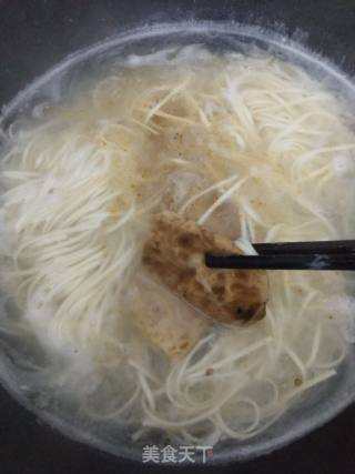 Tofu Noodles with Seaweed recipe