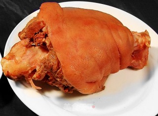 Hong Kong Style Crispy German Salted Pork Knuckles recipe