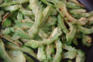 No Spicy, Not Happy-[fried Bitter Gourd with Hot Pepper] recipe