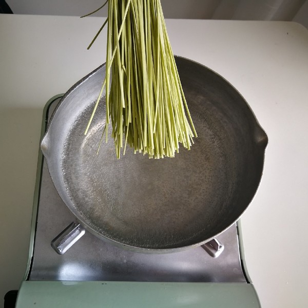 Fatty Beef Green Noodles recipe