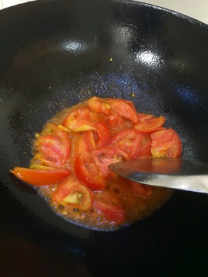 Stir-fried Fungus with Tomatoes and Cauliflower recipe