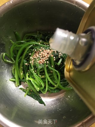 Spinach with Sesame Seeds recipe
