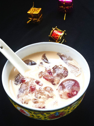 Milk Tea with Cranberry Ice Powder recipe