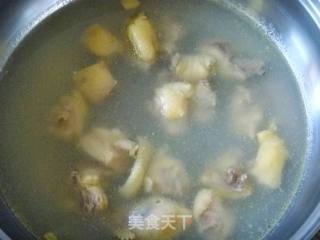 [homemade Stew] Three Yellow Chicken Stew with Tea Tree Mushroom recipe