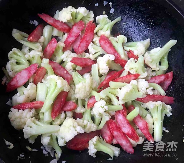 Stir-fried Organic Cauliflower with Sausage recipe