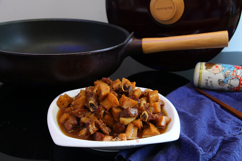 Roast Pork with Lotus Root recipe